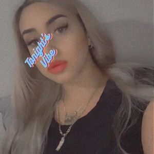 Meet your Posher, Nadia